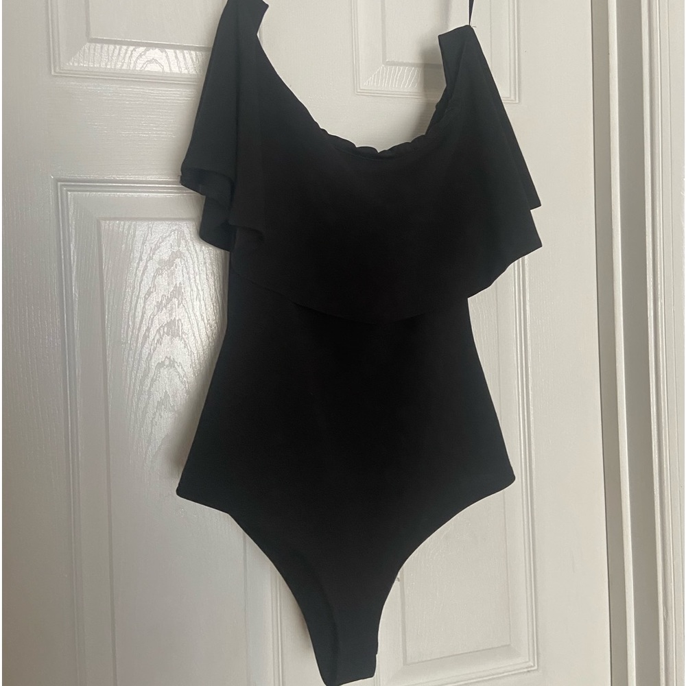 boohoo ruffled bodysuit! NWT